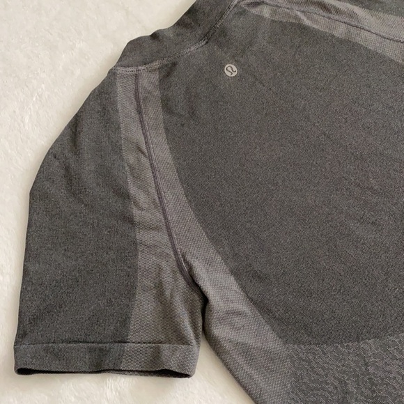 Lululemon | Seamless Training Short Sleeve Shirt LW3GAUS Gull Grey (10) - Picture 10 of 15